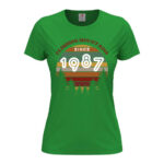 дамска тениска с щампа climbing mountains since и персонализация на годината