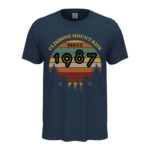 мъжка тениска с щампа climbing mountains since и персонализация на годината